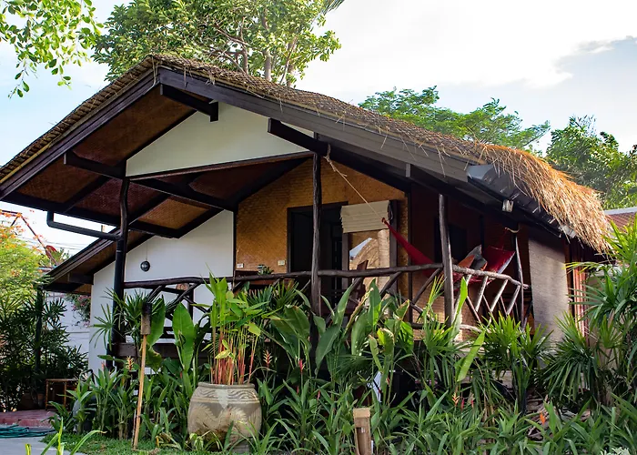 Secret Garden Beach Resort Strand Bang Rak