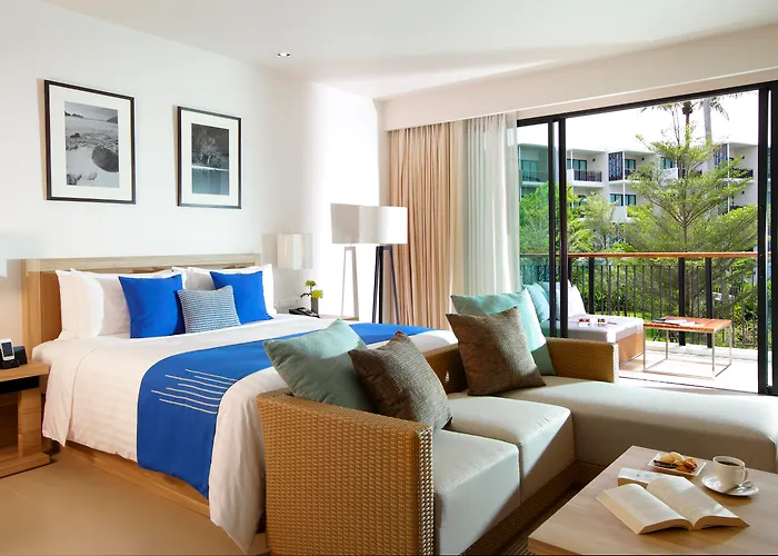 Le Meridien Phuket Mai Khao Beach Resort