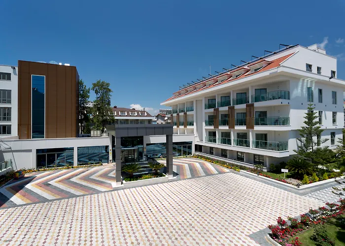 Side Star Beach Hotel