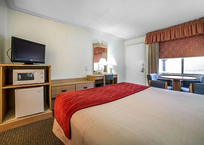 Rodeway Inn Pronghorn Lodge