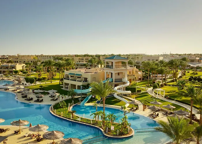 Coral Sea Holiday Resort & Aqua Park Charm el-Cheikh