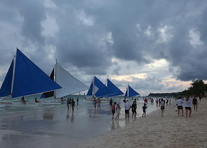 Crown Regency Beach Resort
