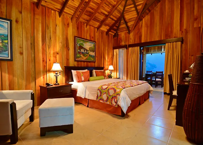 Hotel Lomas Del Volcan