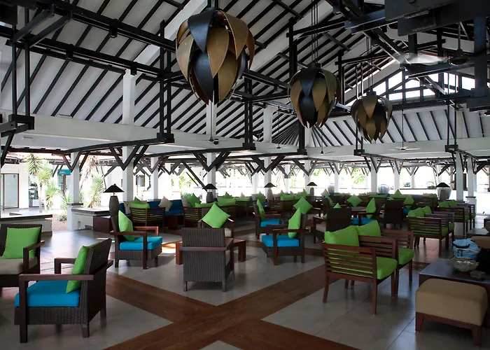 Club Hotel Dolphin Negombo