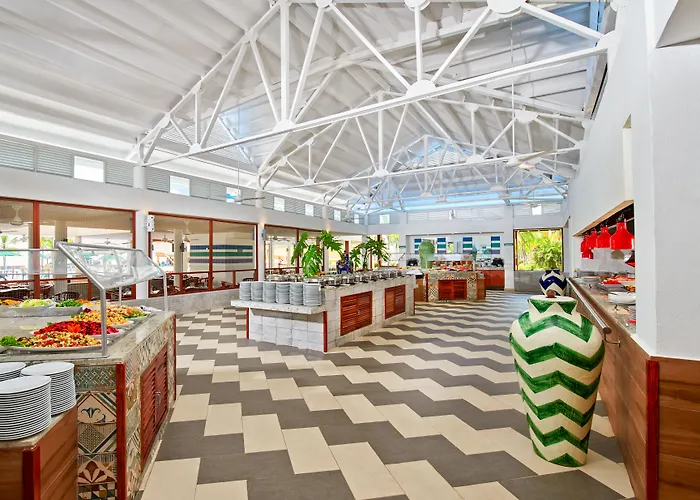 Grand Decameron Panama, A Trademark All Inclusive