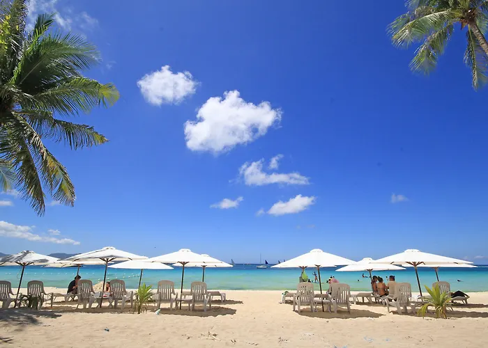 Bamboo Beach Resort & Restaurant Manoc-Manoc