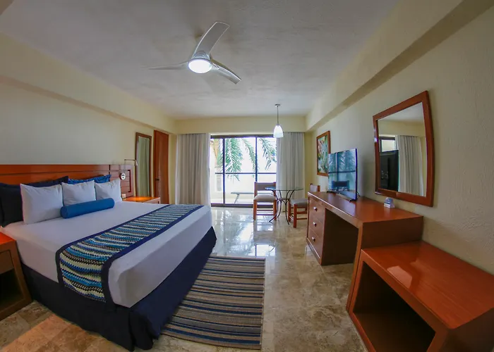 Plaza Pelicanos Grand Beach Resort All Inclusive Puerto Vallarta