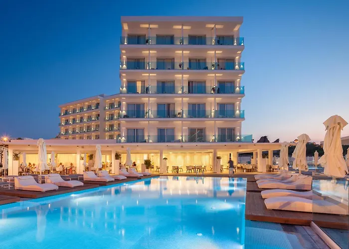 The Blue Ivy Hotel & Suites (Adults Only)