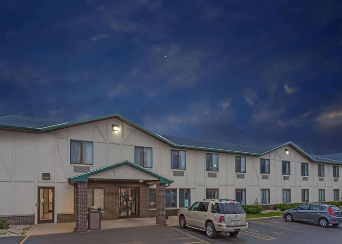 Delavan Inn And Suites