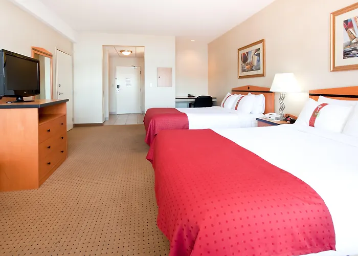 Holiday Inn & Suites Osoyoos By Ihg