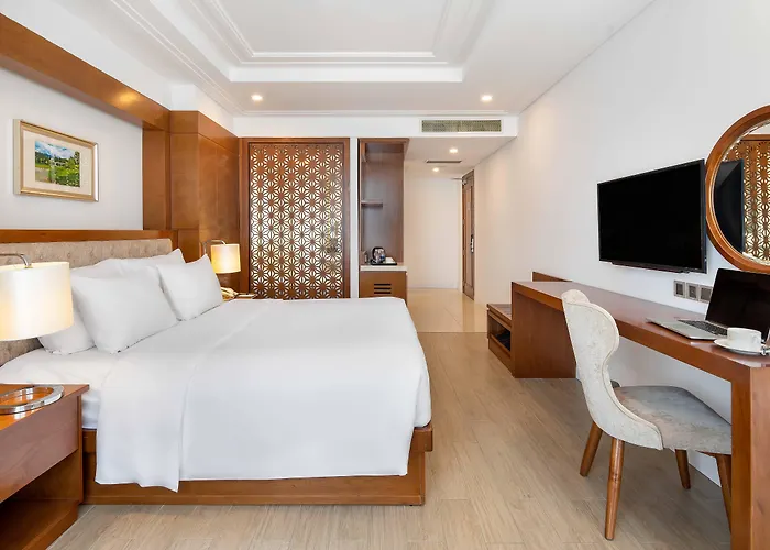 Paris Deli Danang Beach Hotel