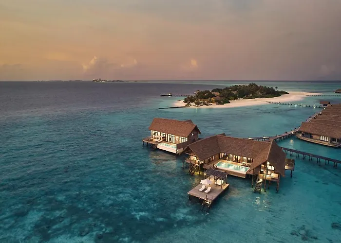 Como Cocoa Island Makunufushi