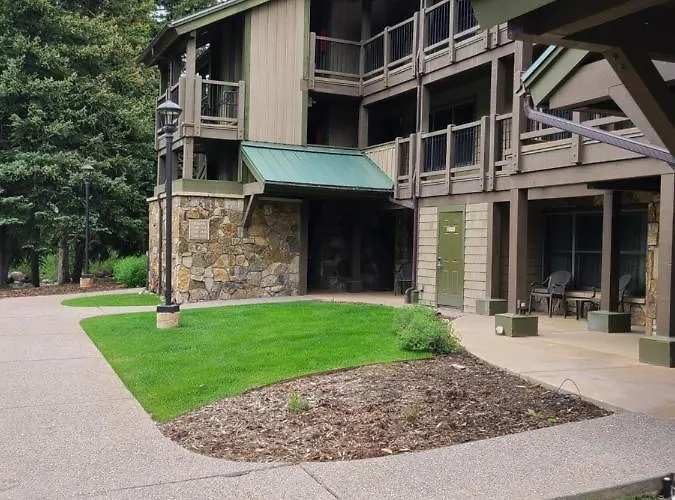 Bluegreen'S Streamside At Vail