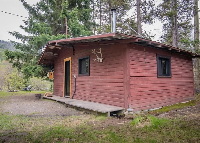 Chute Lake Lodge