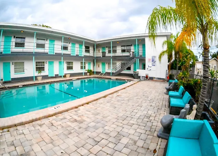 Uptown Inn & Suites