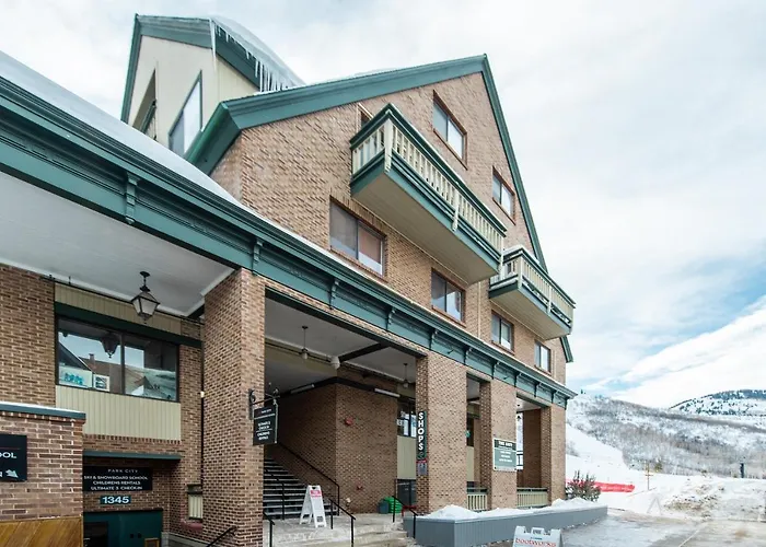 Loft At Mountain Village By All Seasons Lodging