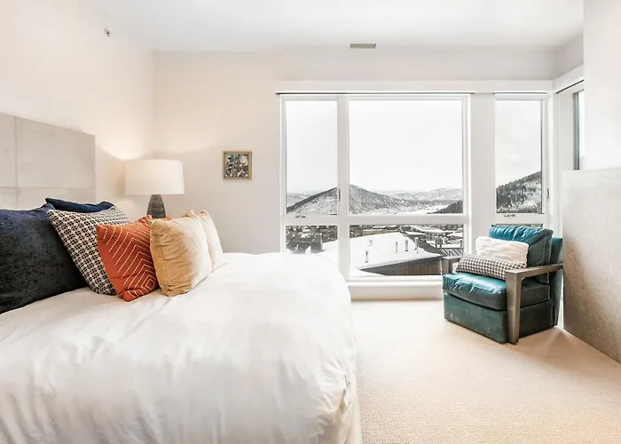 Apex Residence By All Seasons Resort Lodging