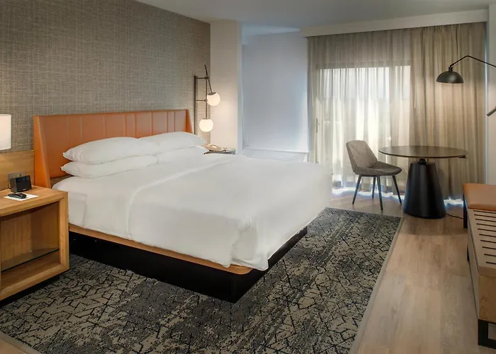Sheraton Westport Plaza