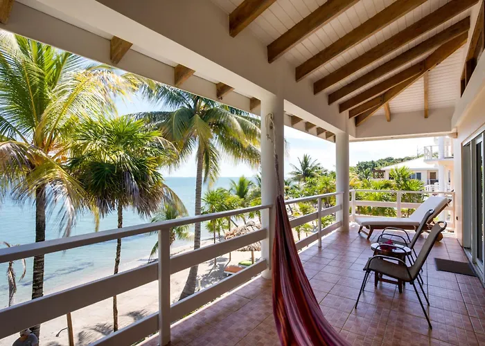 Laru Beya Resort Placencia