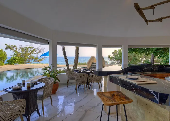 Chale Island Resort Ukunda
