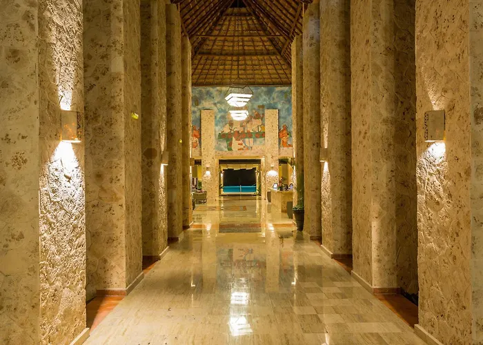 Family Selection At Grand Palladium Kantenah Resort & Spa Akumal
