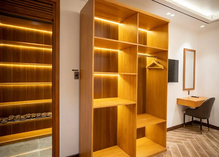 La Fleur Premium Central Apartment Hotel