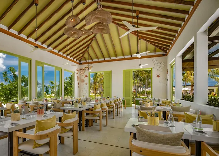 Oblu Xperience Ailafushi Hotel Malé