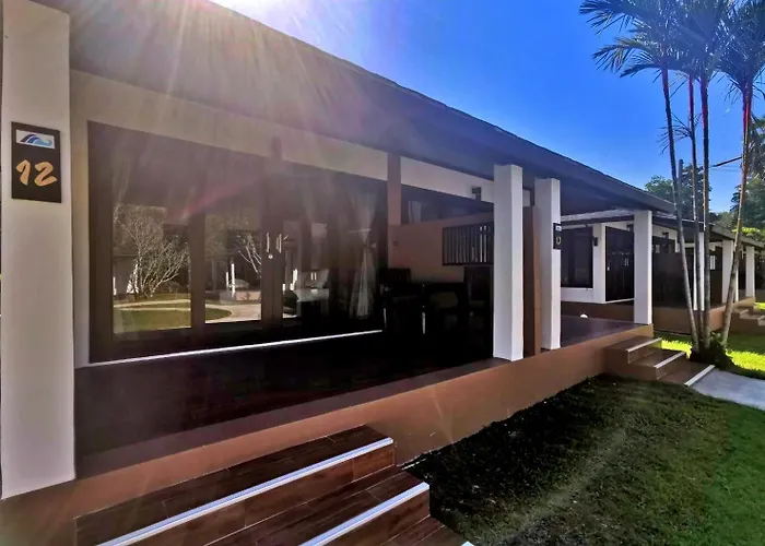 Nana Beach Hotel&Resort Pathiu