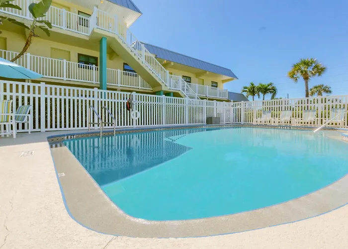 Tuckaway Shores