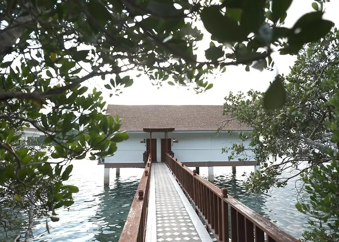 Sunlight Ecotourism Island Resort
