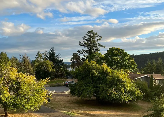 Deer Harbor Inn