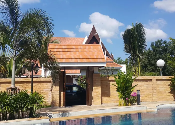 Vip Chain Pool Villa