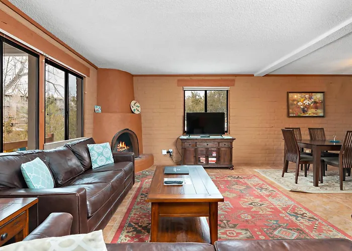 Fort Marcy Suites By All Seasons Lodging