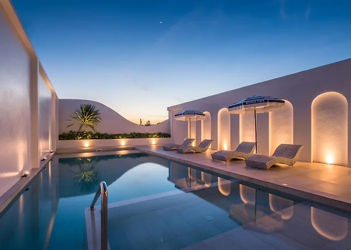 Sleep Whale Hotel