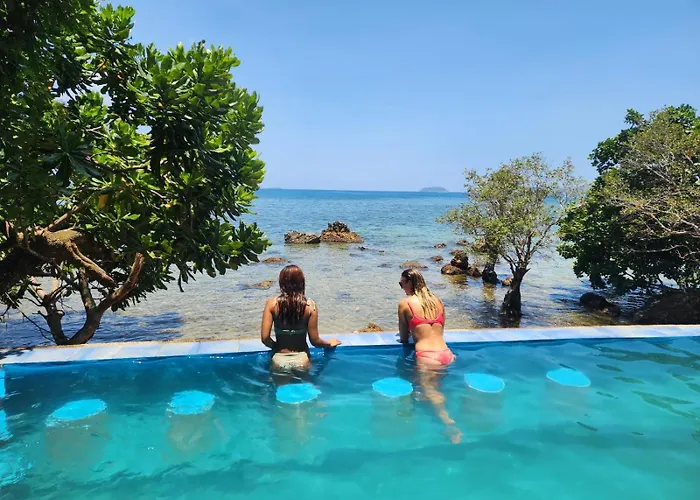Cocovana Beach Resort (Adults Only)