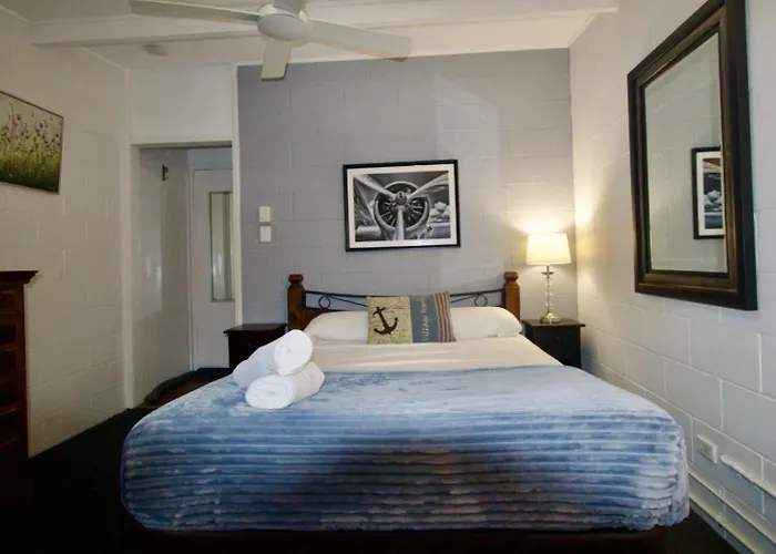 Hideaway Noosa Men Only Beach