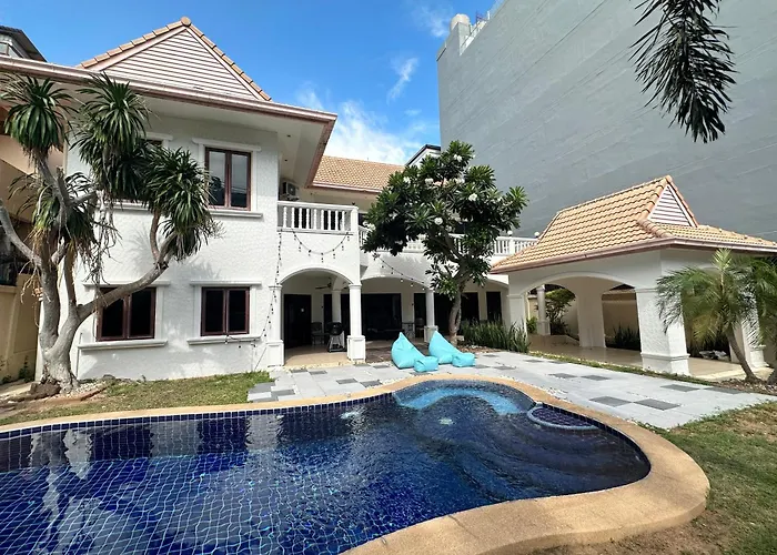 Blooming Hill Boutique Suites
