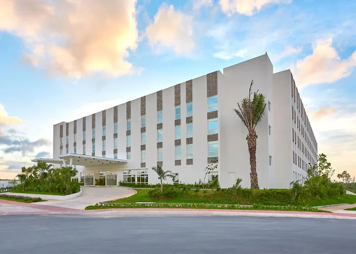 City Express Suites By Marriott Cancun Aeropuerto