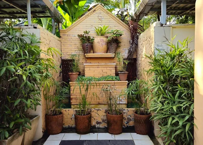 Baan Panwa Resort
