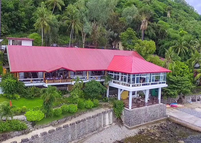 Eagle Point Beach And Dive Resort