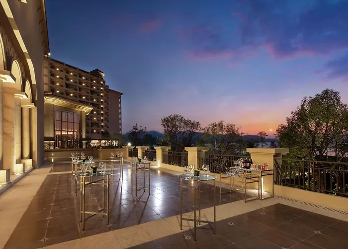 Doubletree By Hilton Huidong Resort