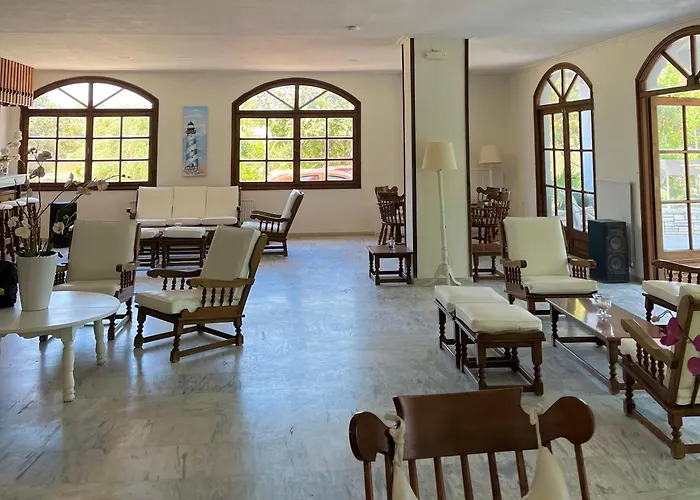 Theodorou Beach Hotel Apartments