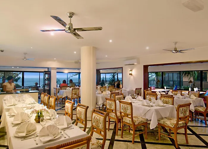 Clubb Coolum Beach Resort Sunshine Coast