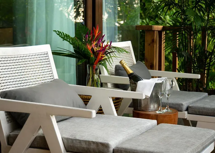 Maremegmeg Beach Club