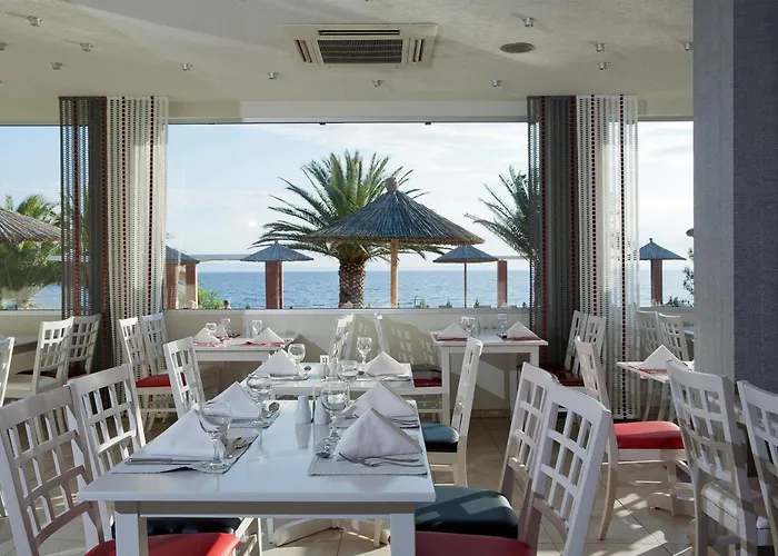 Alexandra Beach Spa Resort Potos