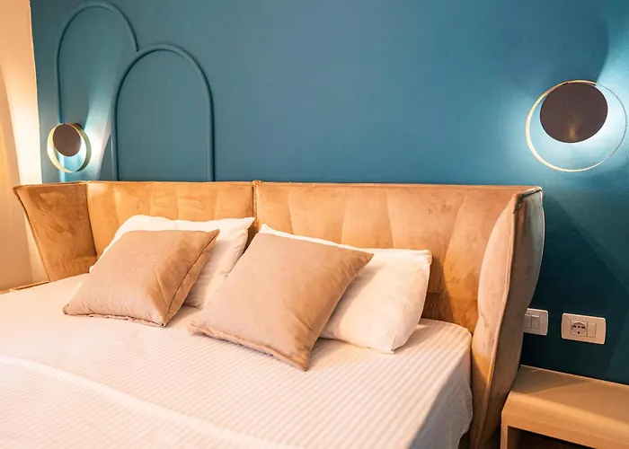 Garden Palace Golem 