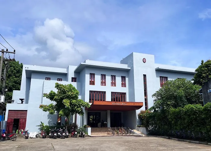 Riverhouse Resort