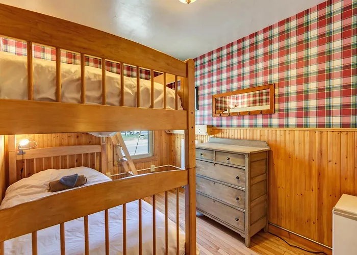 Fireside Inn & Hostel