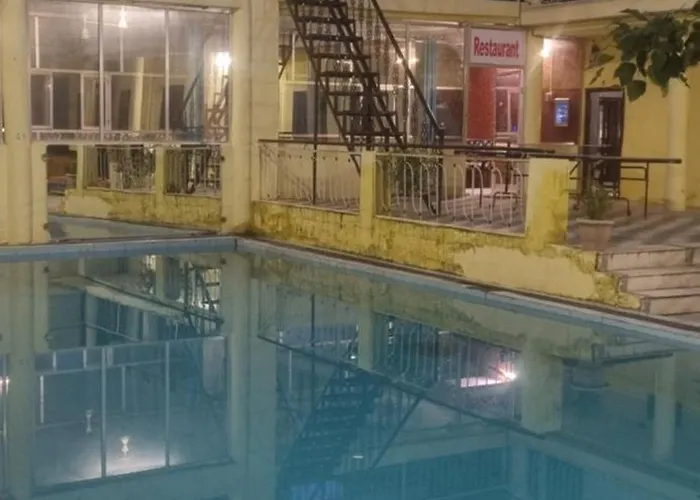 Hotel Oasis