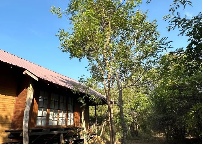 Hotel Athreya Ayurveda Ashram Habarana